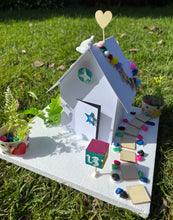 Load image into Gallery viewer, MINI HOUSE &amp; GARAGE SCULPTURE - Wednesday 8th July - 9am to 11am (kids and teens)
